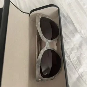 Balenciaga | Accessories | Balenciaga Womens Marble Gray  display picture 1